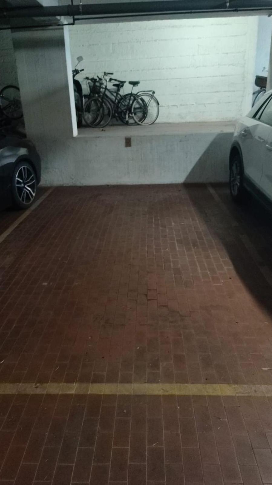 With Parking - Borghese Appartamento